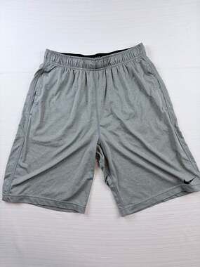 Nike Dri-FIT Men's Gray Athletic Training Shorts Size M